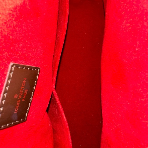 Authentic Louis Vuitton Trevi Pm Damier- Timeless Elegance - Picture 8 of 14